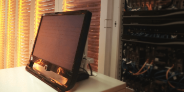 Três razões para sua empresa contratar um data center 8 servidor e computador