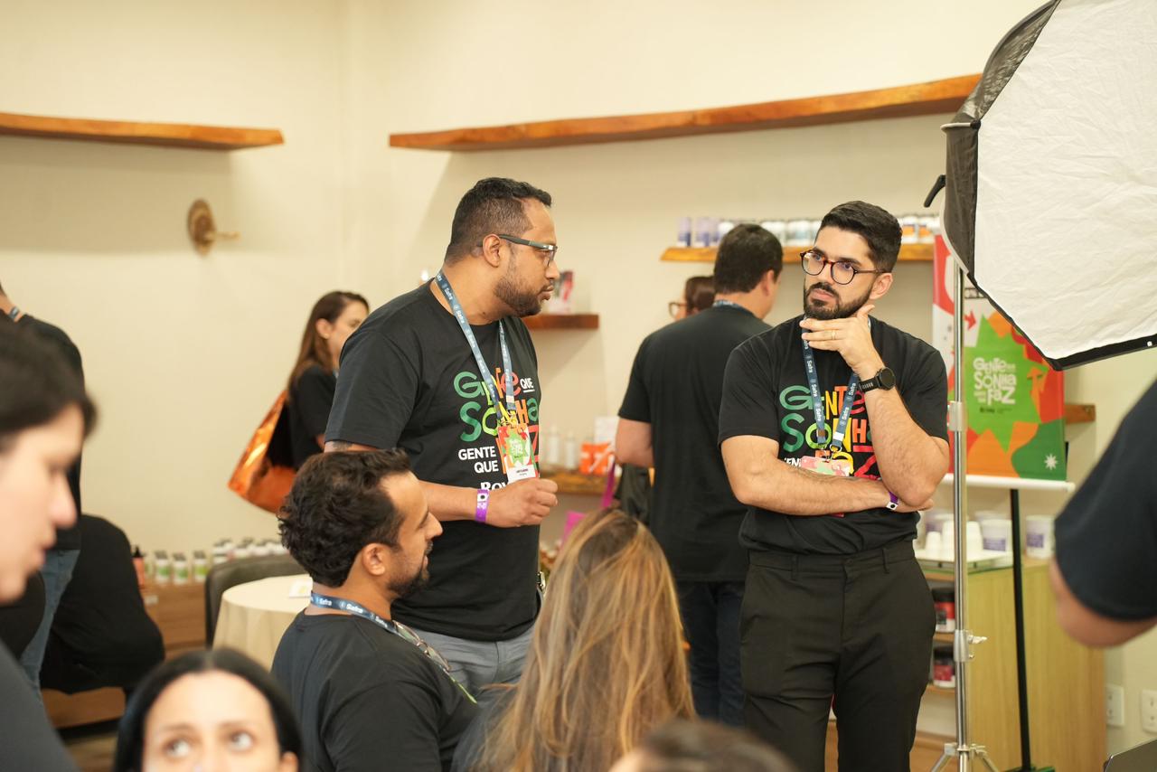 HostDime Brasil fortalece parceria estratégica com a Roval na convenção anual da farmacêutica 11 WhatsApp Image 2025-09-22 at 16.31.14 (3)