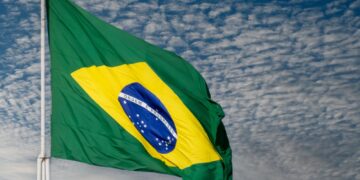 Servidor Dedicado no Brasil ou no exterior: onde hospedar sua operação para maximizar resultados? 22 Servidor Dedicado no Melhor Data Center